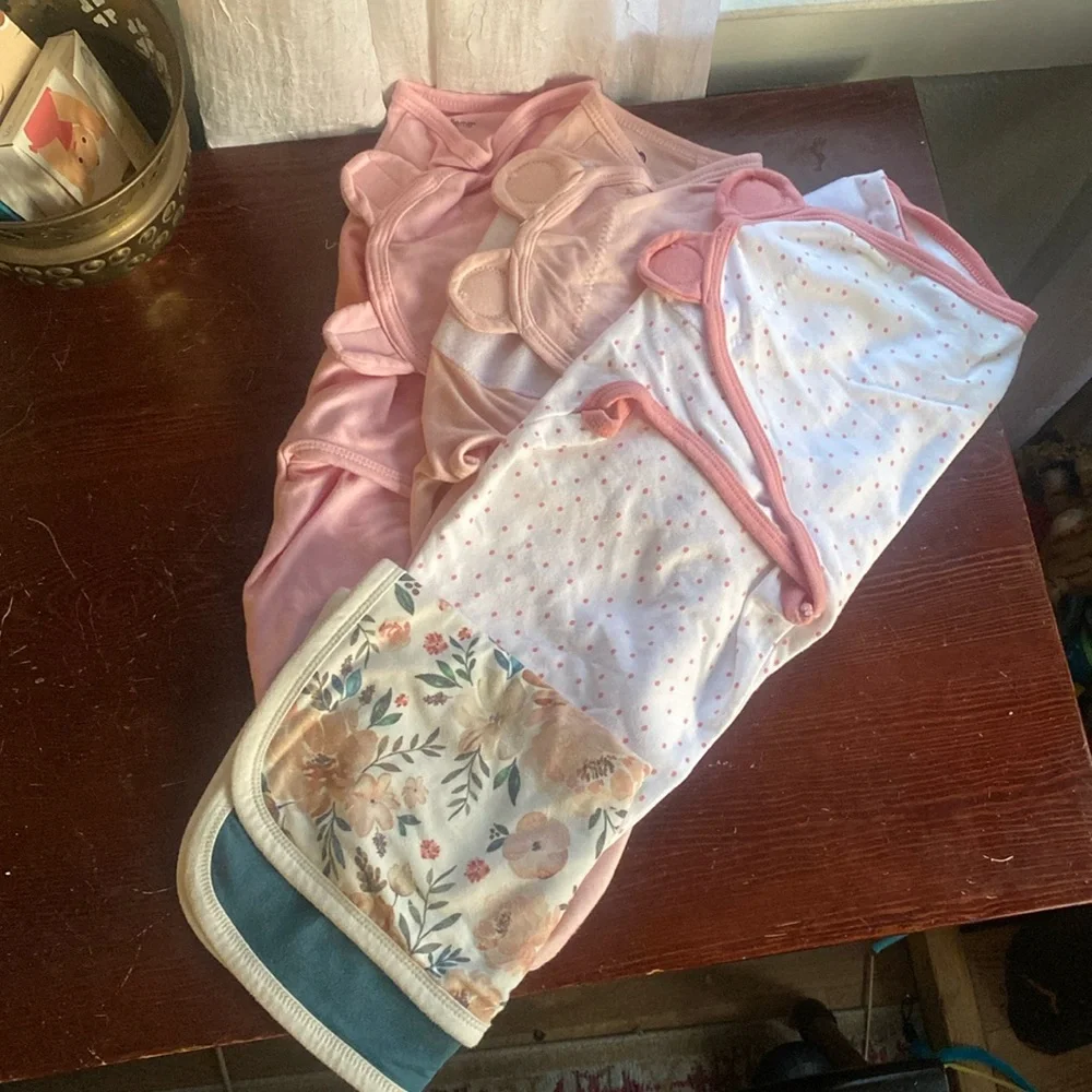Lot of 3 Newborn 0-3m Baby Girl Pink Swaddles + Copper Pearl Burp Cloth Floral